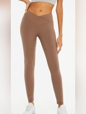Aeropostale Ribbed V-Waist Leggings — Brown Size M